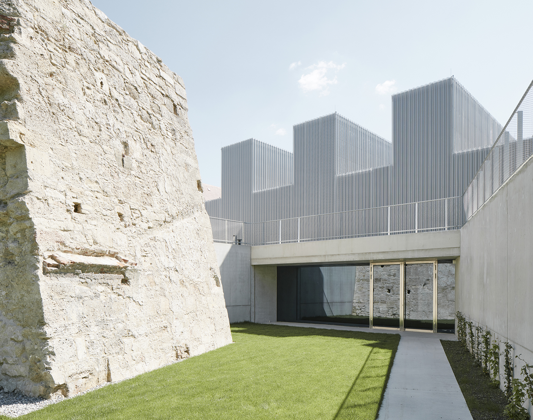 Neue Galerie und Kasematten / Neue Bastei v avstrijskem Wiener Neustadtu. Fotografije: David Schreyer