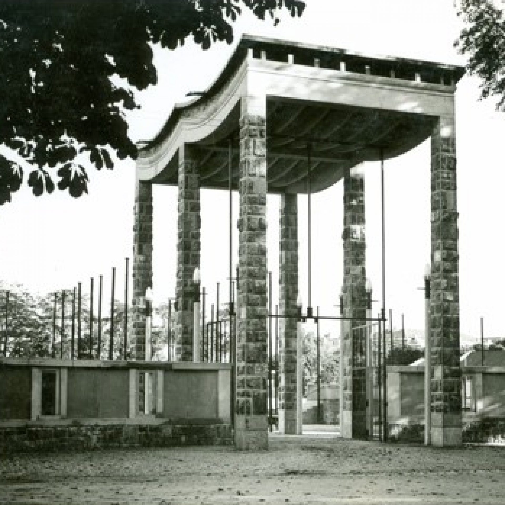 Plečnikova Ljubljana na starih fotografijah