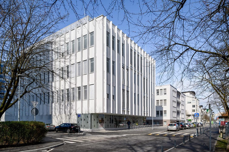 ZD Bežigrad - prizidek, avtorja: doc. Primož Hočevar, u.d.i.a., Tine Brinc, m.i.a